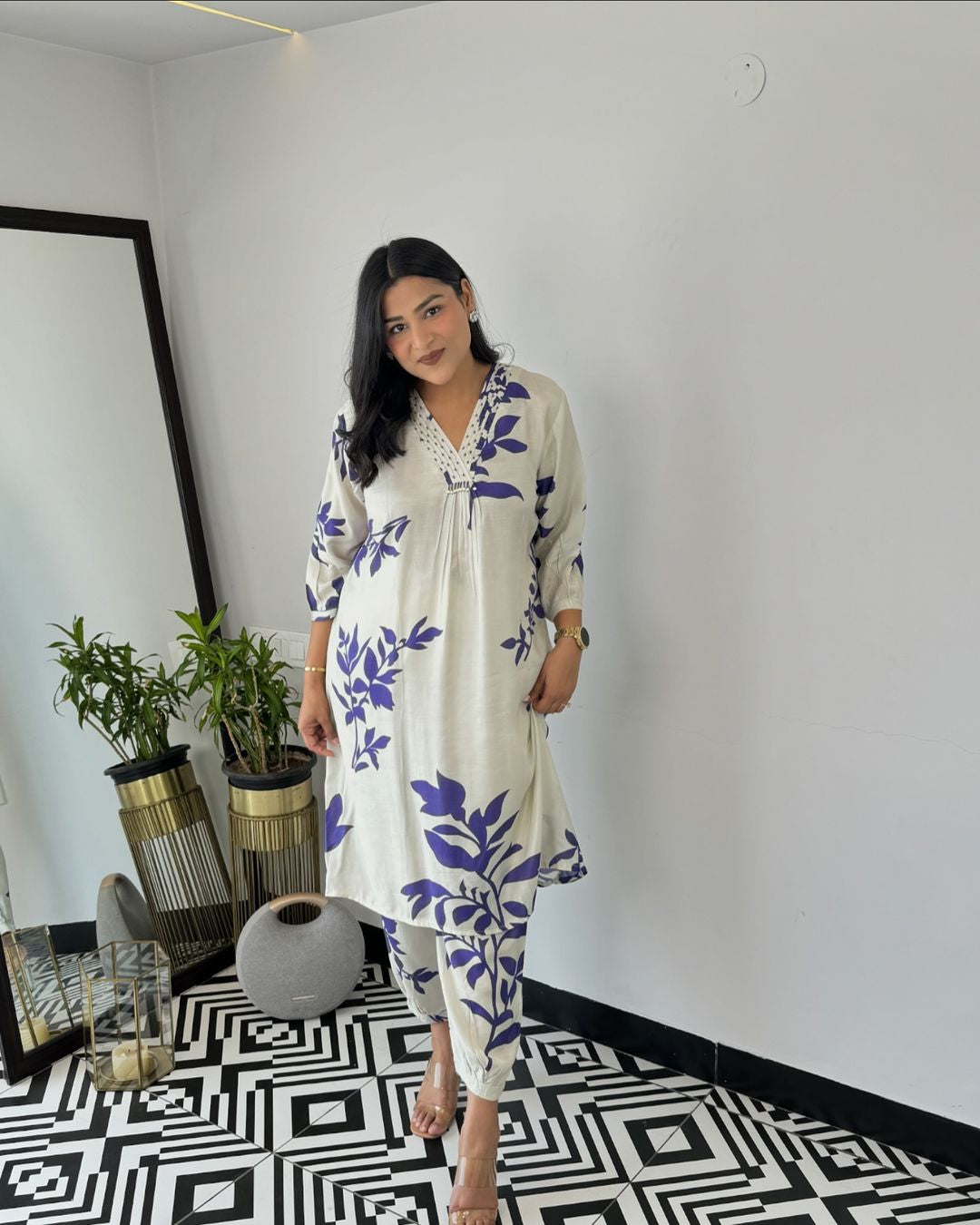 Women's White Floral Kurta Pant Set