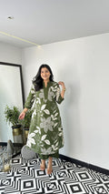 Green Aster Floral Kurta and Pants Set for Women