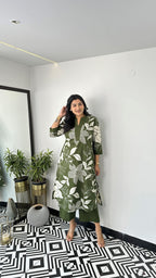 Green Aster Floral Kurta and Pants Set for Women