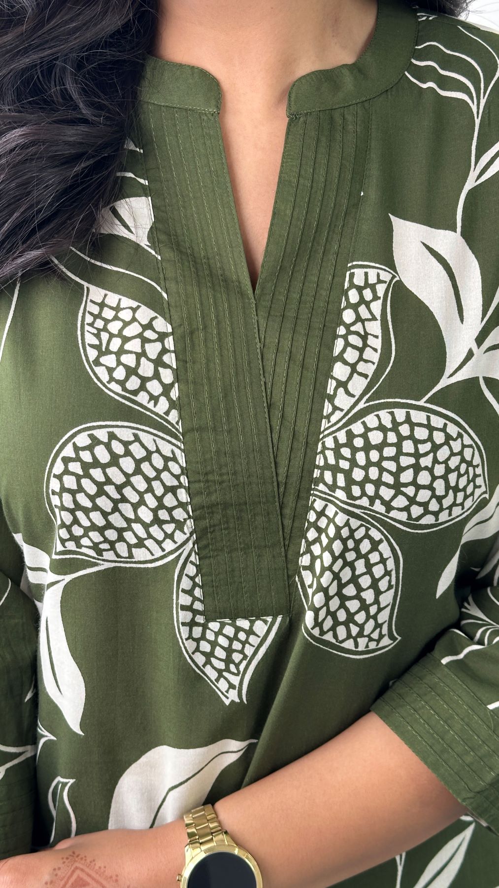 Green Aster Floral Kurta and Pants Set for Women