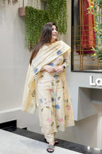 Women Floral Embroidered Work Kurta with Trousers & Dupatta