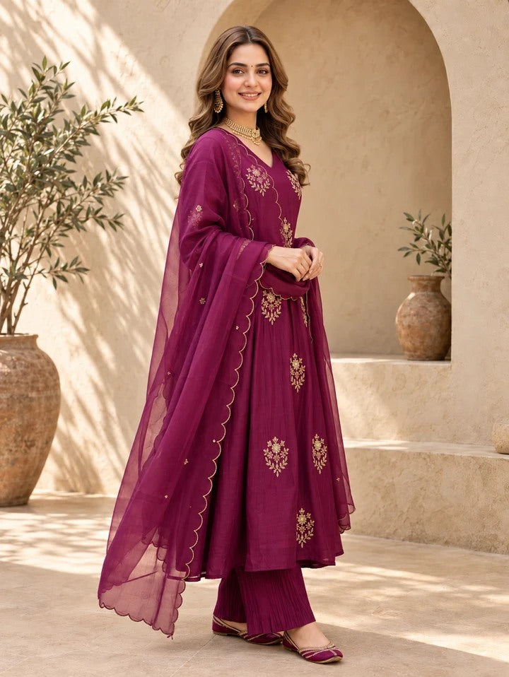 Women Embroidered Anarkali Suit Set with Scalloped Dupatta