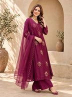 Women Embroidered Anarkali Suit Set with Scalloped Dupatta