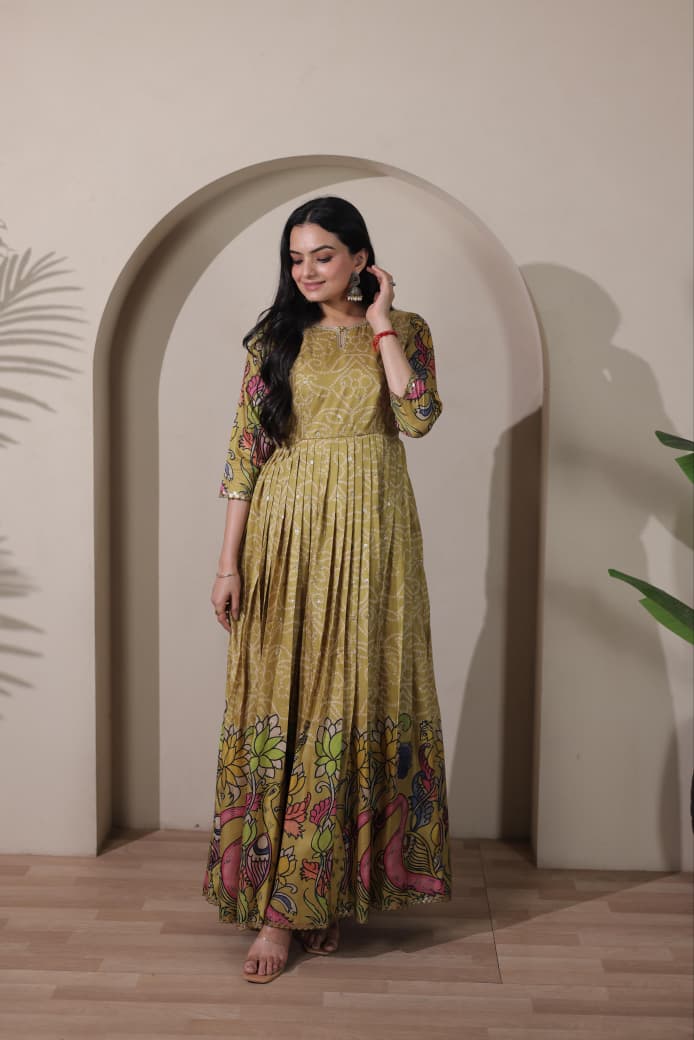 Women Tussar Silk Kalamkari Bandhani Pattern Gown