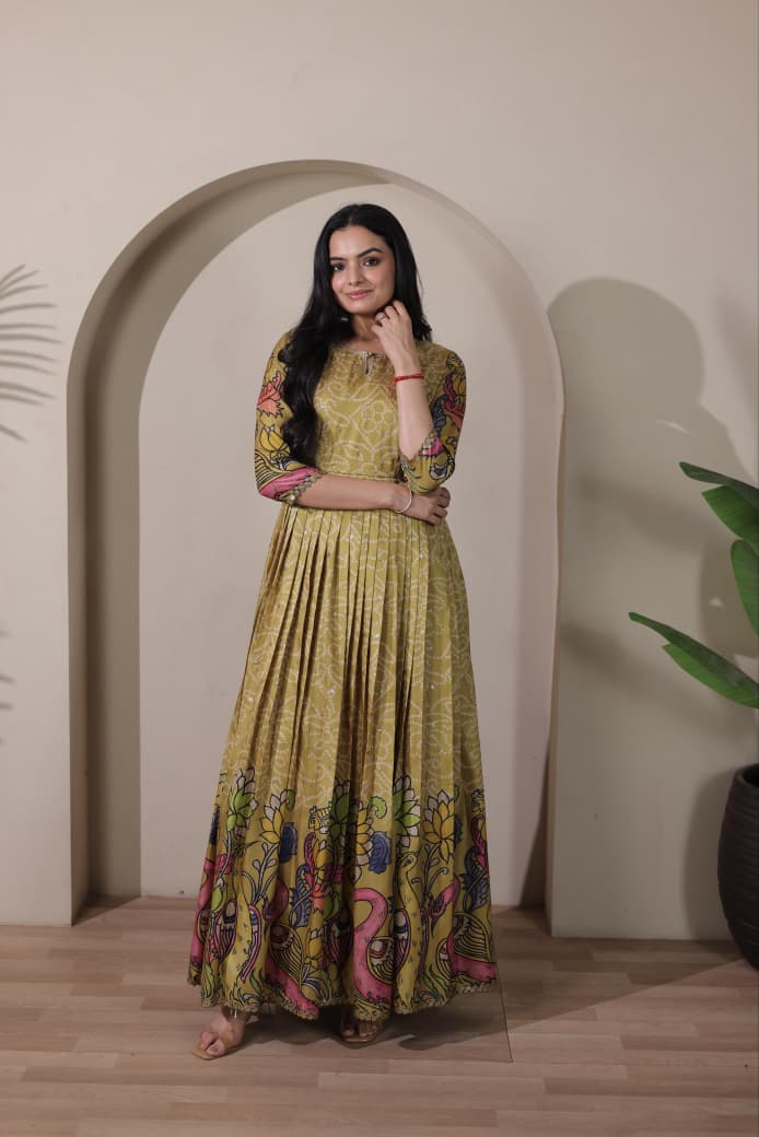 Women Tussar Silk Kalamkari Bandhani Pattern Gown